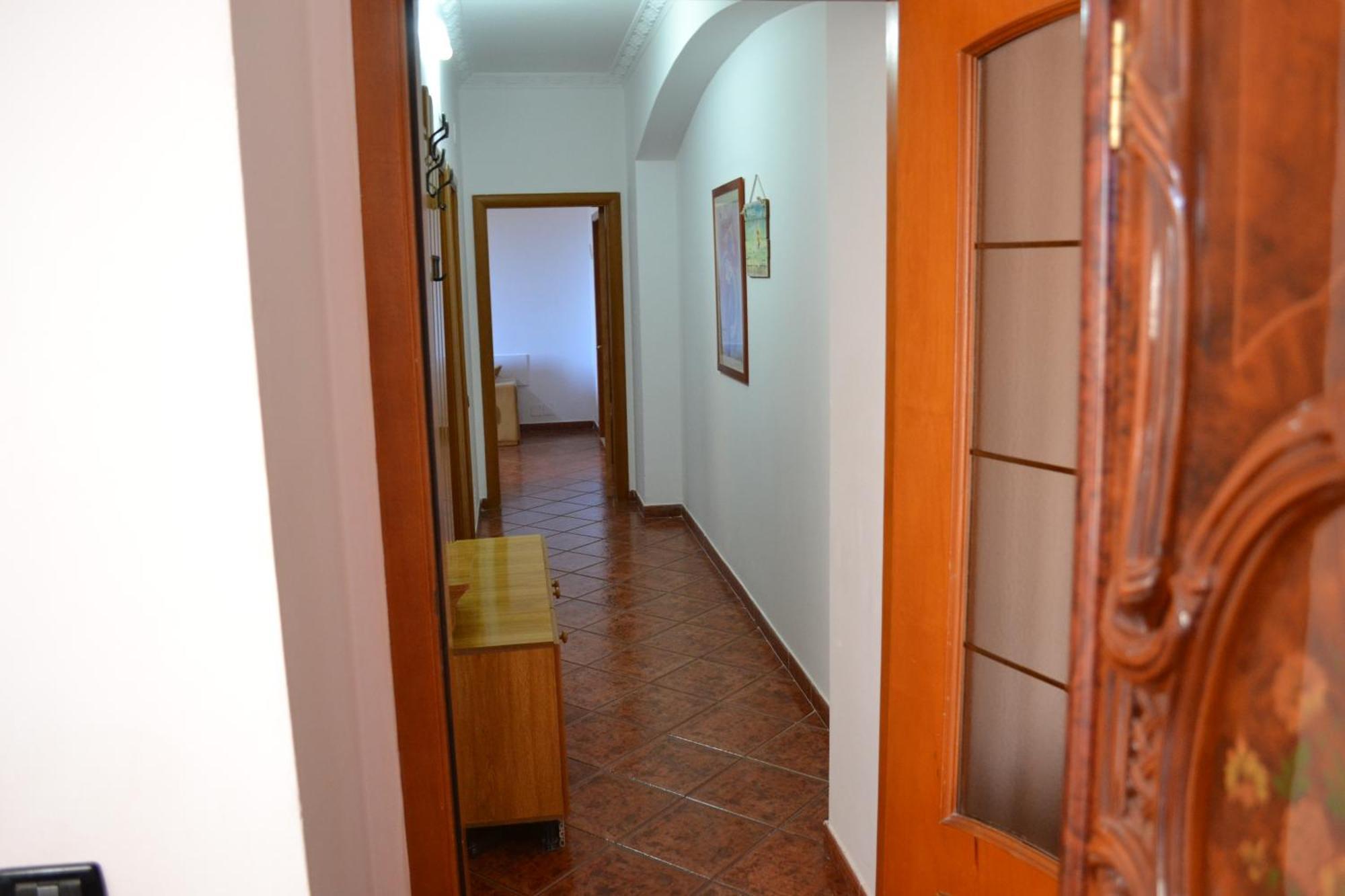 Central 5 Bedrooms Apartment Partial Seaview Vlorë Exteriör bild