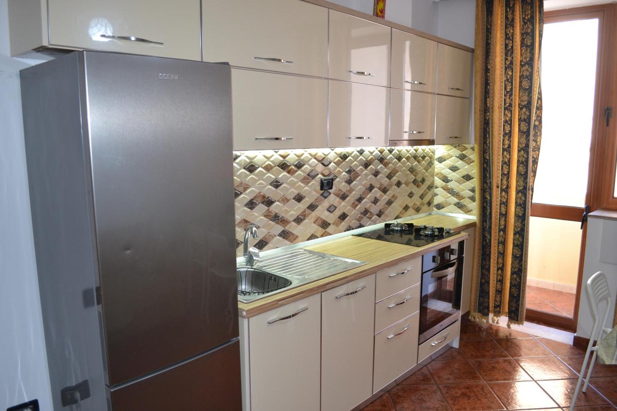 Central 5 Bedrooms Apartment Partial Seaview Vlorë Exteriör bild