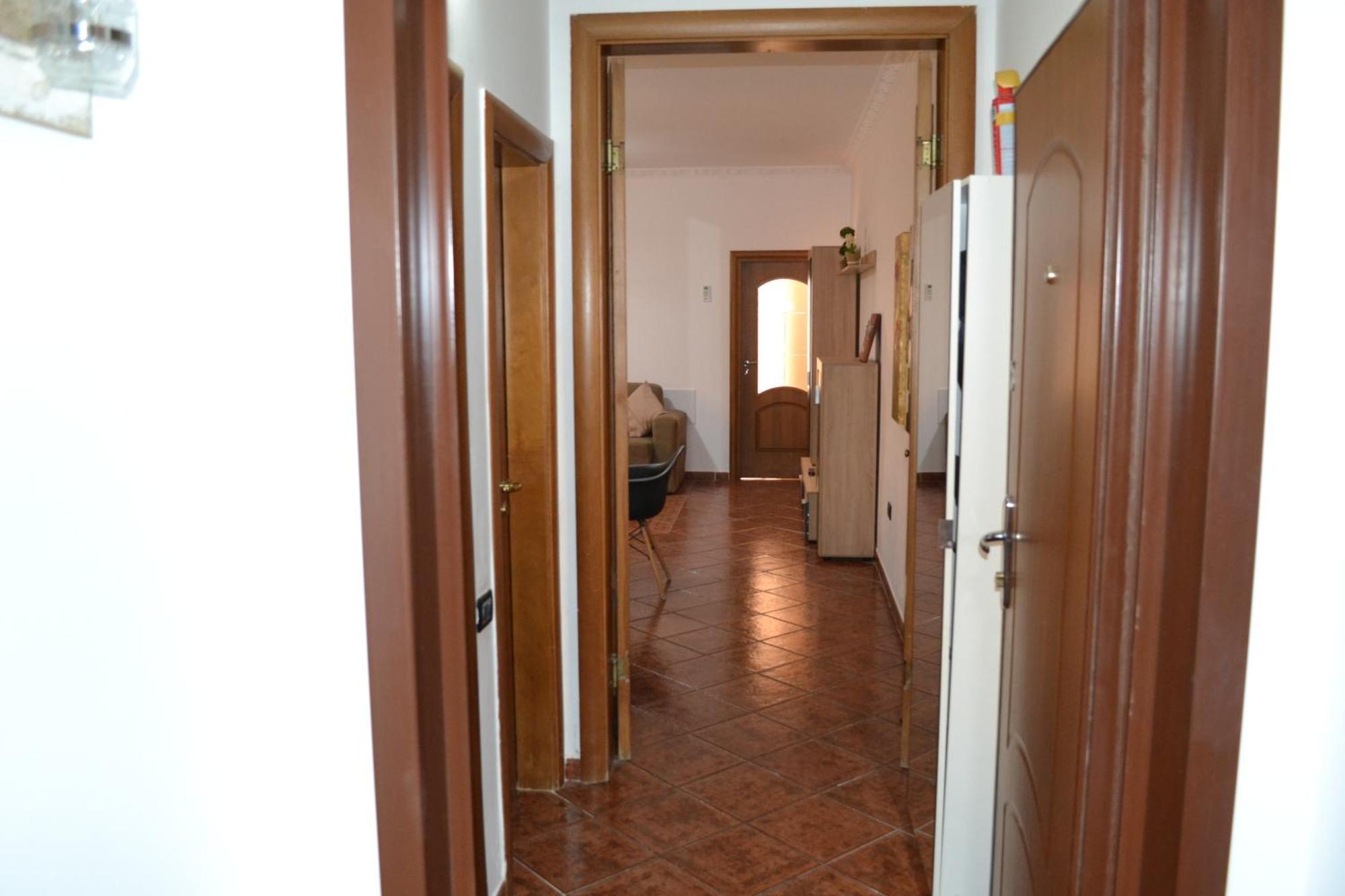 Central 5 Bedrooms Apartment Partial Seaview Vlorë Exteriör bild