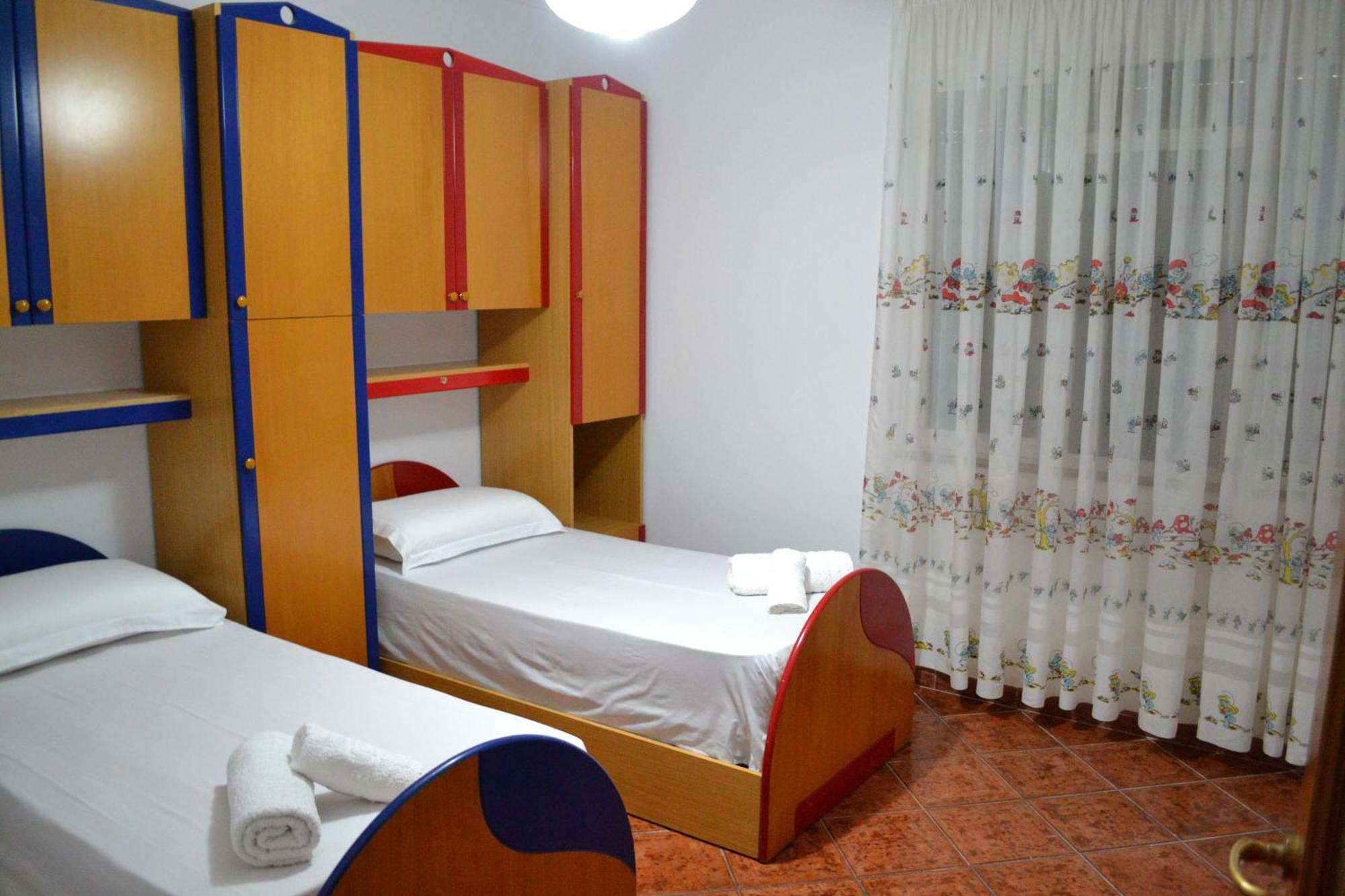 Central 5 Bedrooms Apartment Partial Seaview Vlorë Exteriör bild