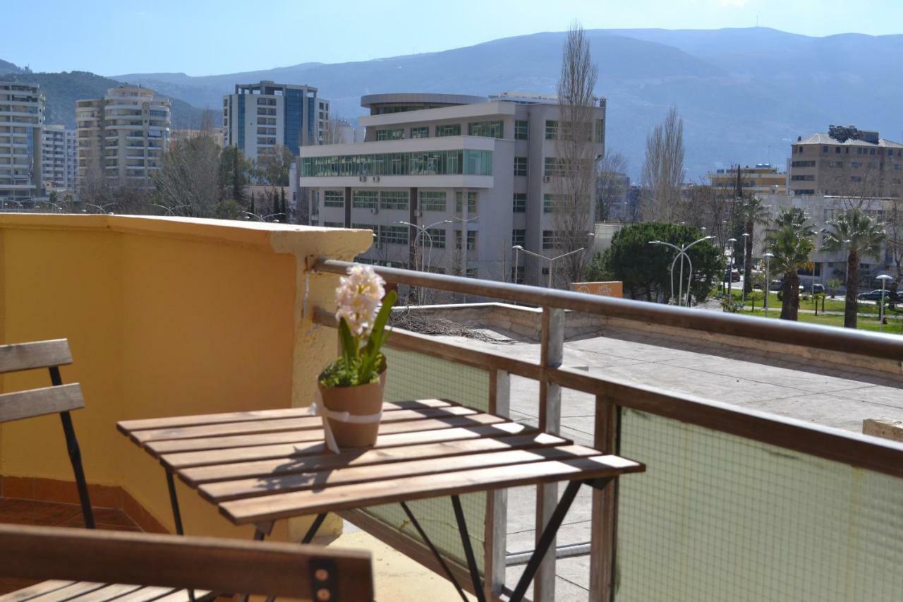 Central 5 Bedrooms Apartment Partial Seaview Vlorë Exteriör bild